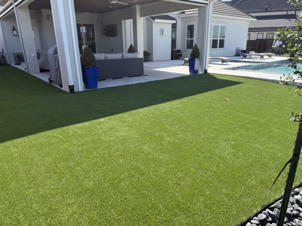 Pet Friendly Turf in Frisco, TX by Turf Layers