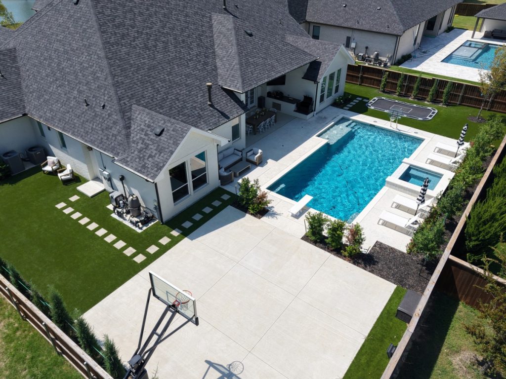 Effortless Outdoor Living in Mustang Lakes, Celina