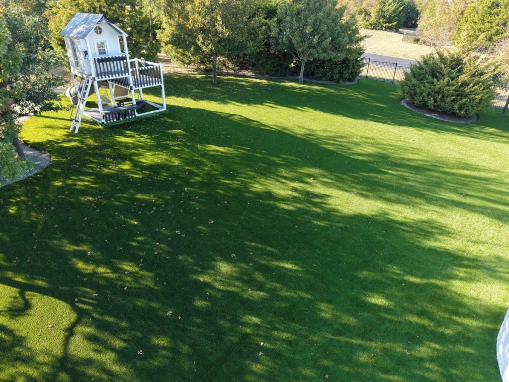 How Turf Eliminates the Need for Fertilizers and Chemicals in Texas Lawns