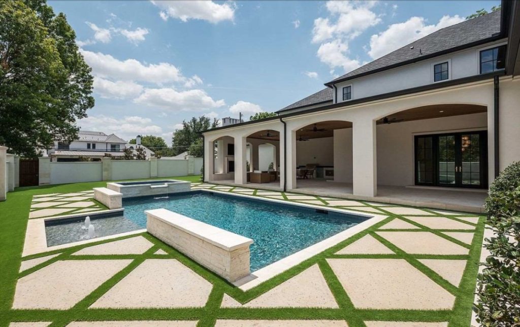 artificial turf